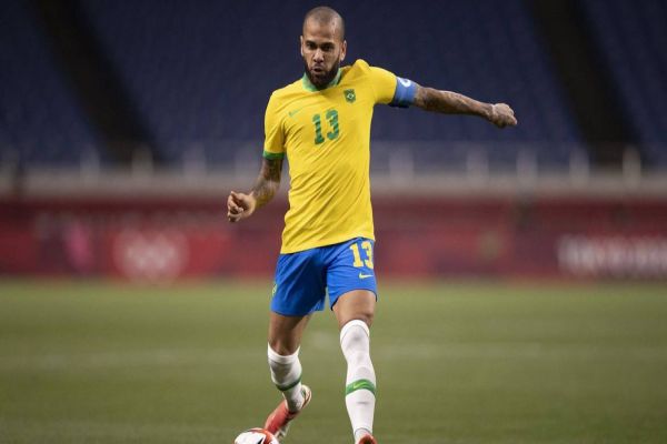 Daniel Alves: Quanto mais velho, mais polêmico