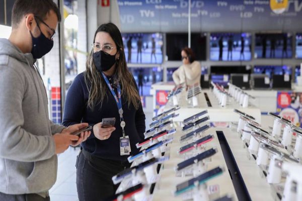 Economia Vendas do comércio crescem 1,1% de agosto para setembro