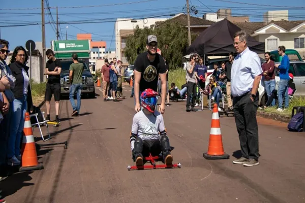 Foto relacionada a notícia: Engenharias do Centro FAG realizam Corrida de Carrinho de Rolimã