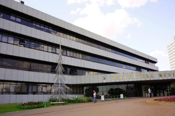 Prefeitura de Cascavel protocola aumento no auxílio-alimentação de funcionários, premiação para servidor destaque e regulariza promoção vertical