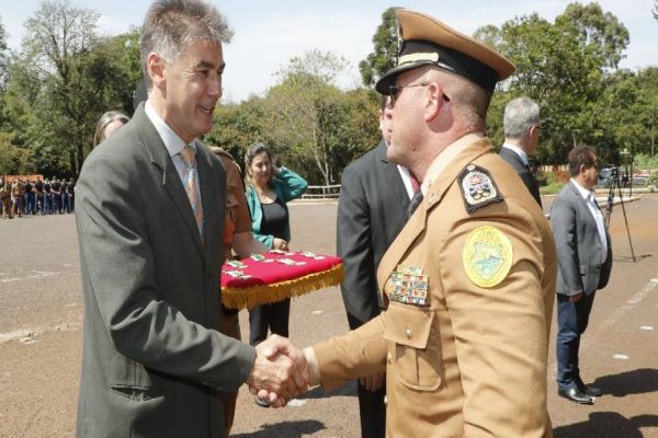 Comando Regional da PM comemora 12 anos e prefeito Paranhos recebe homenagem