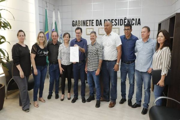 Lei Orçamentária Anual 2023 é protocolada na Câmara de Vereadores