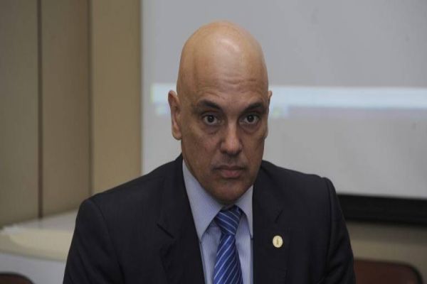Comissão da Câmara concede prêmio de transparência ao presidente do TSE, Alexandre de Moraes