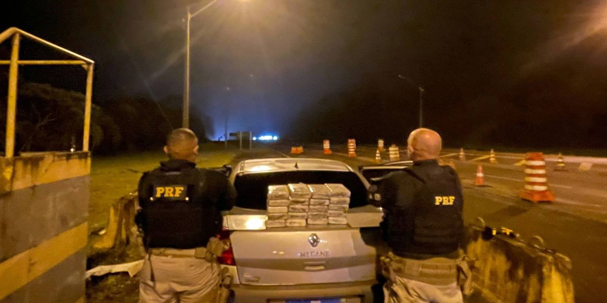 PRF apreende carro transportando cocaína na BR-277 em Guarapuava