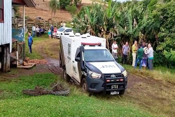 Imagem referente a notícia: Homem que decapitou amigo se entrega à polícia em Coronel Vivida no Paraná; Delegado comenta o caso