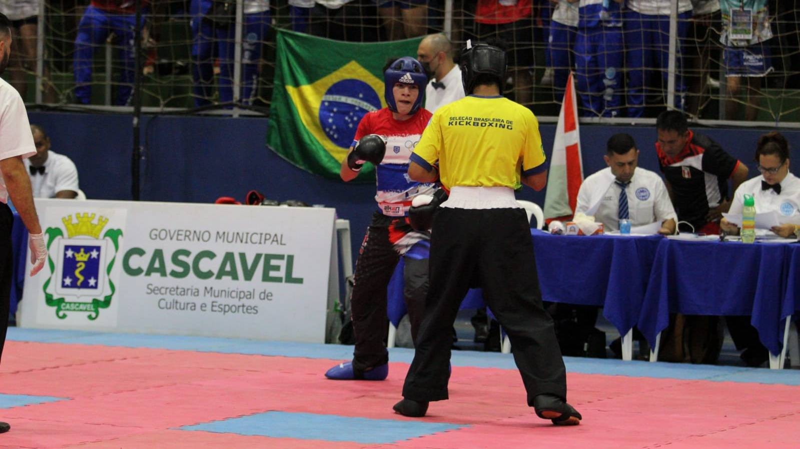Cascavel recebe atletas de 19 países para o Pan-Americano de Kickboxing