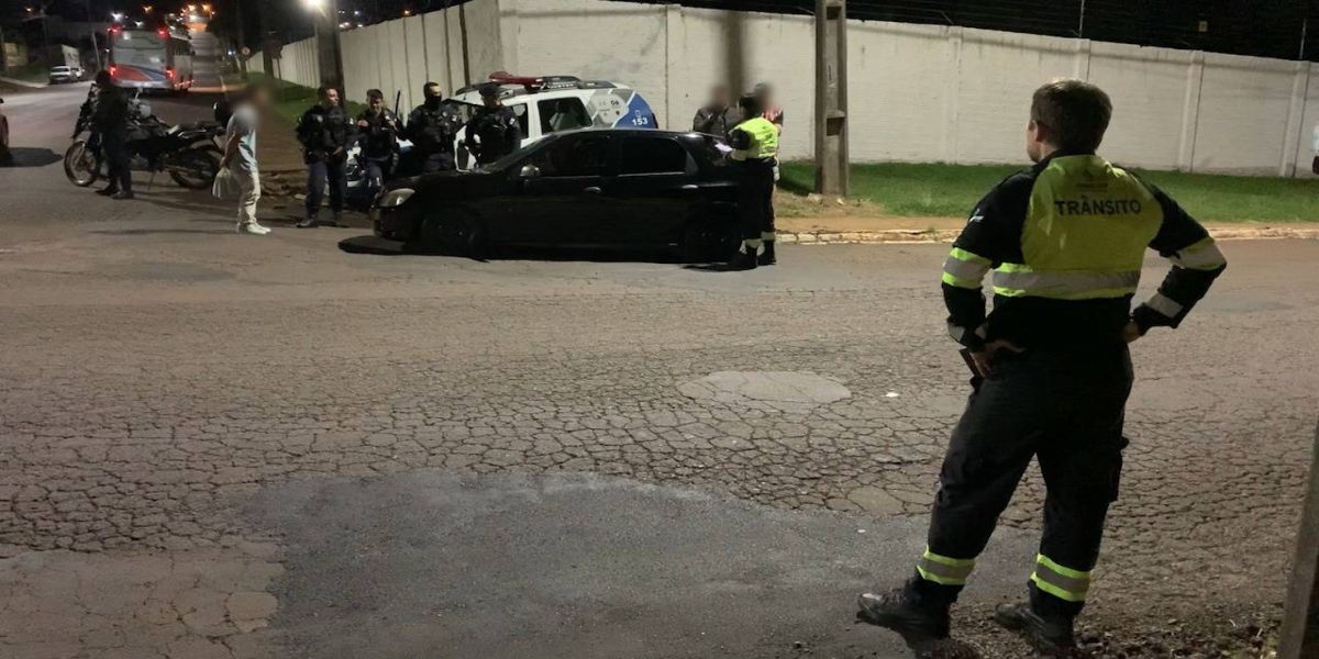 Embriagados, não habilitados e veículos rebaixados marcam operação na Rua Maracaí