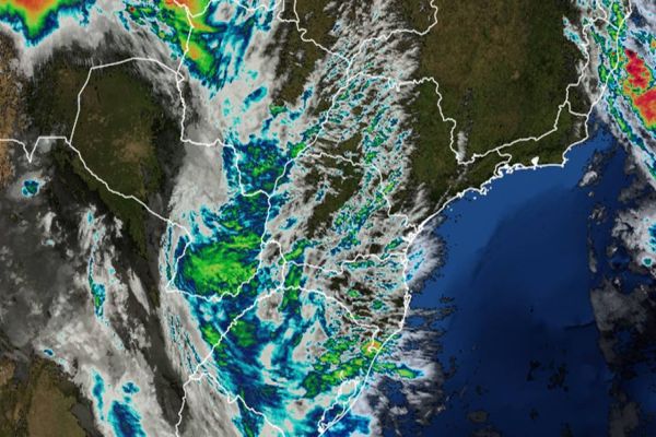 Semana começa com tempo nublado e previsão de pancadas de chuva em Cascavel
