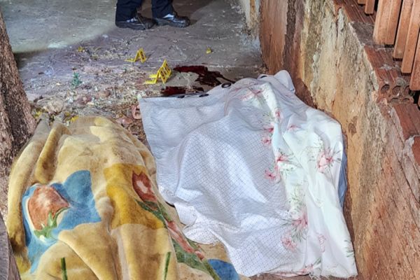 Imagem referente a notícia: Mulher grávida de 4 meses e o marido foram executados com mais de 40 tiros no norte do Paraná