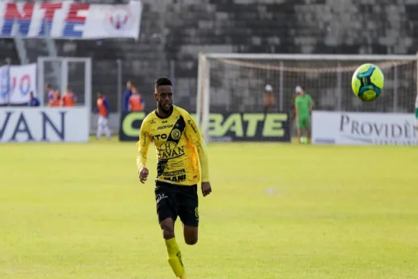 Foto relacionada a notícia: O recordista está de volta! FC Cascavel acerta renovação com Libano