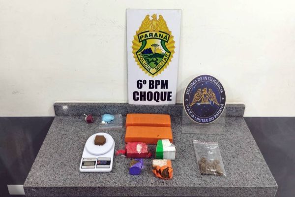 Homem é detido pelo Pelotão de Choque com maconha e cocaína na Rua Paraná
