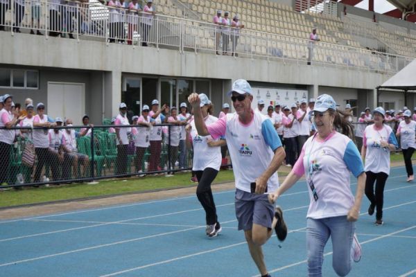 Festival do Idoso reúne 300 pessoas em competições esportivas e recreação