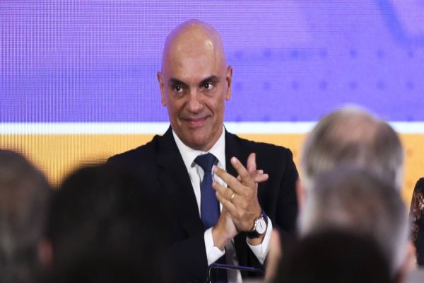 Resposta-relâmpago: Alexandre de Moraes dá 24 horas para PL apresentar relatório completo