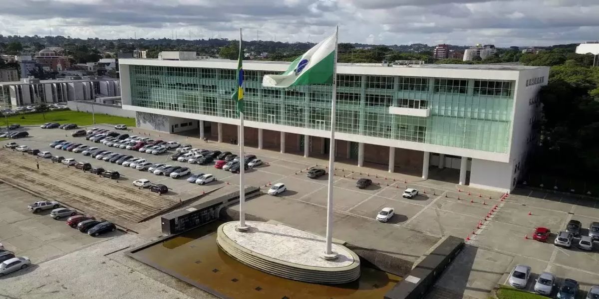 Governo deve prezar pela economia, transparência e eficiência em seus atos; diz ACIC