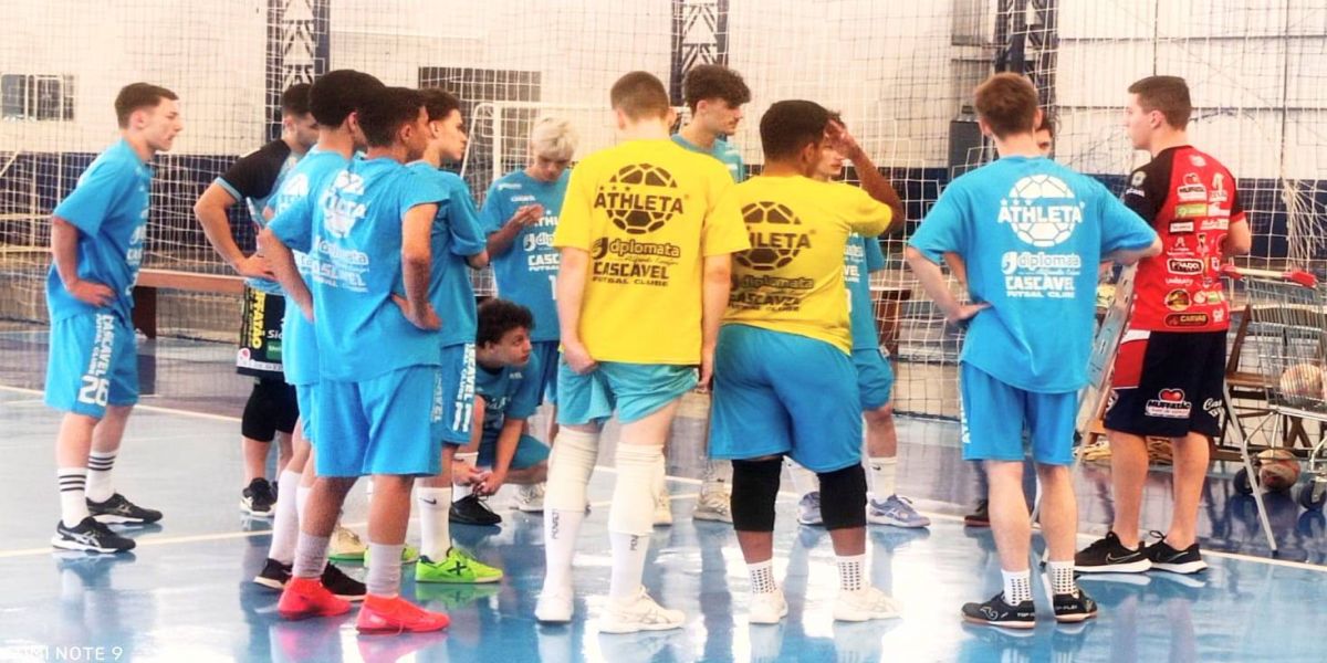 Cascavel sub-17 vai em busca do título Estadual da categoria