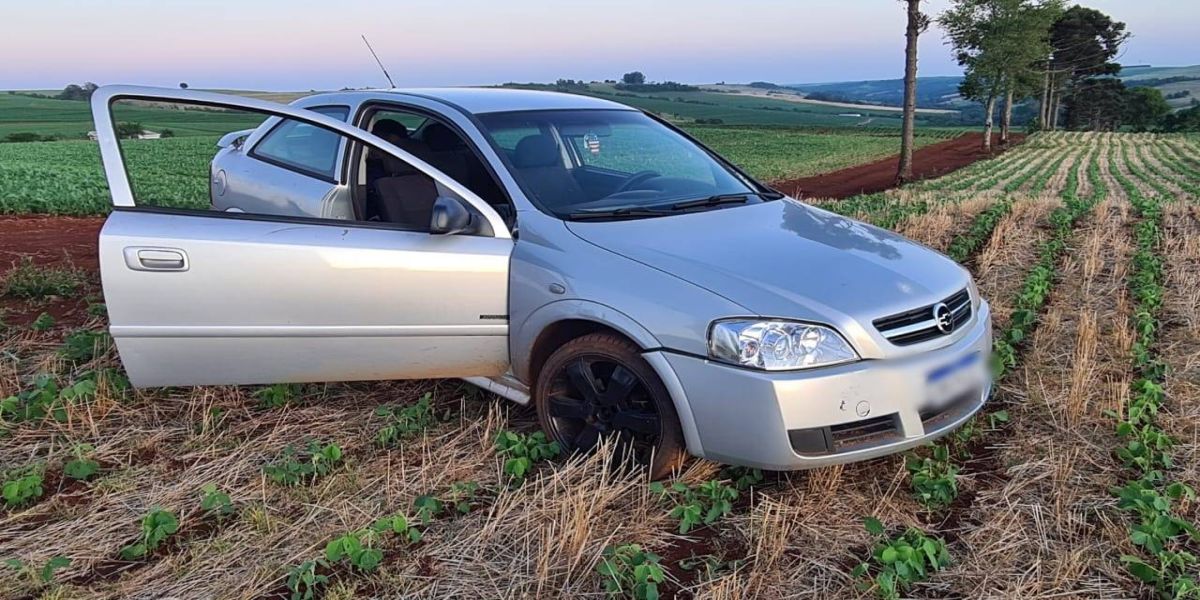 PM apreende duas pessoas, recuperas veiculo roubado e uma pessoa morre em confronto em Céu Azul