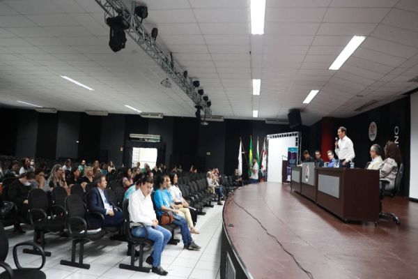 Conferência discute direitos da pessoa com deficiência