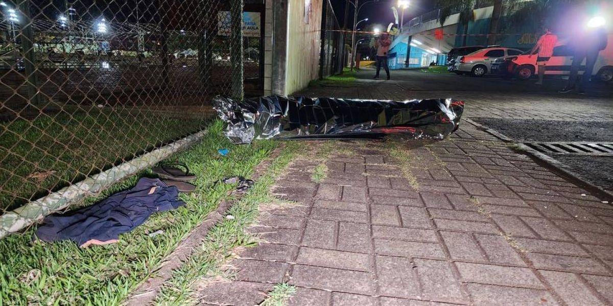 Rapaz passa mal e morre após nadar em piscina no norte do Paraná