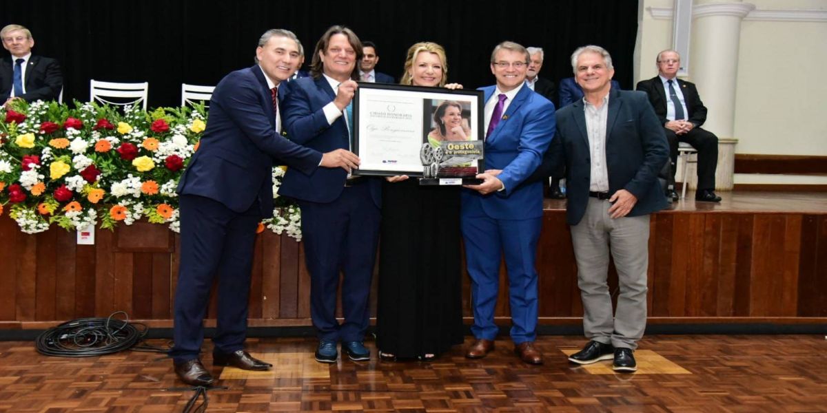Olga Bongiovanni recebe o título de Cidadã Honorária do Oeste do Paraná