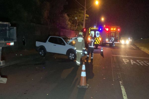 Imagem referente a notícia: Colisão frontal é registrada na marginal da PRc-467, em Cascavel