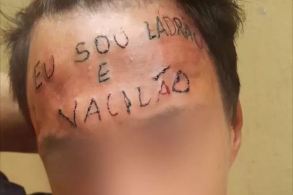Jovem que teve testa tatuada com 'eu sou ladrão e vacilão' é preso após tentar furtar apartamento