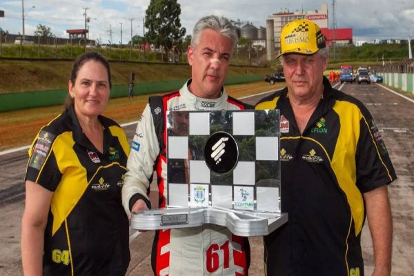 Troféu da Cascavel de Prata vai para Curitiba