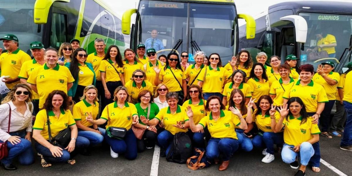 Comitiva de Cascavel faz bonito no Encontro Estadual de Líderes 2022