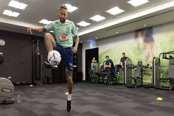 Segundo médico da seleção, Neymar ainda é dúvida para oitavas