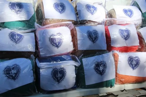 LBV doa 100 cestas de alimentos e leva esperança a famílias de Cascavel