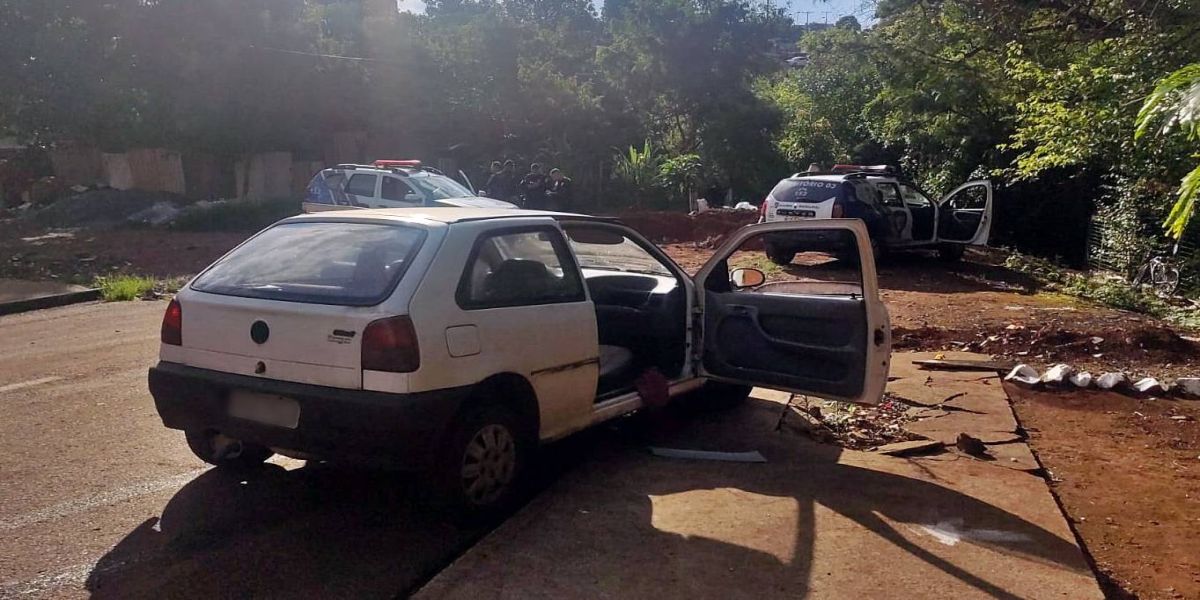 Guarda Municipal recupera carro furtado após rápido acompanhamento tático no Bairro Santa Cruz