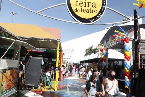 Feira do Teatro amplia horário de atendimento neste fim de ano em Cascavel