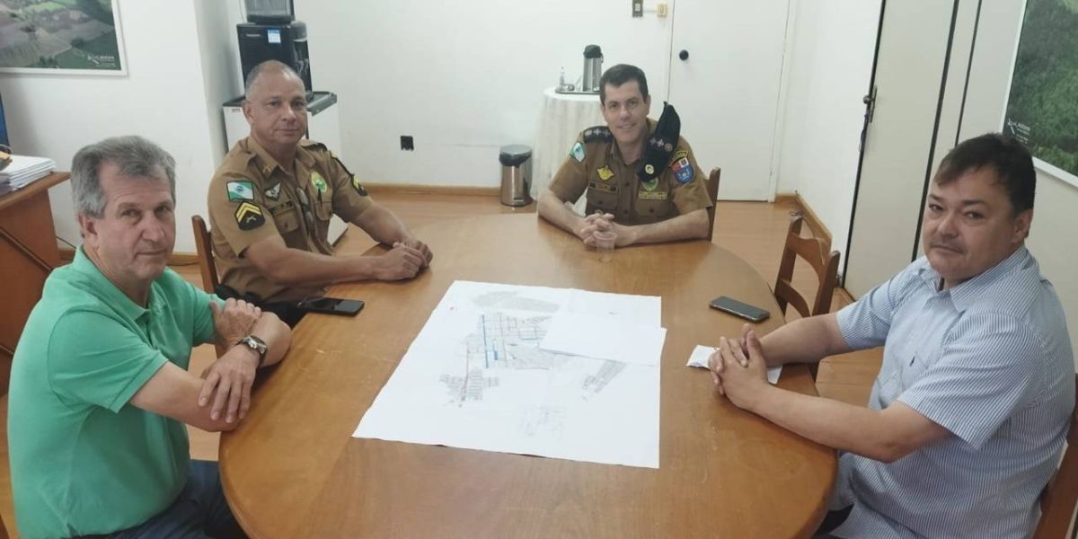 Comandante do 31º BPM visita prefeito de Formosa do Oeste