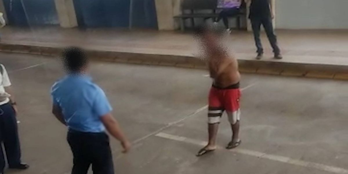 Jovem alterado ameaça e tenta agredir motoristas no Terminal Leste; GM age rápido e rapaz é detido
