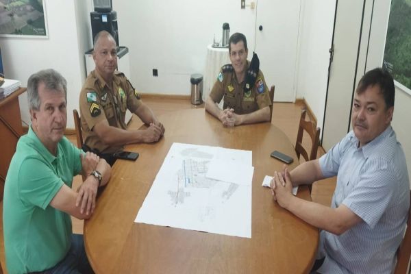 Comandante do 31º BPM visita prefeito de Formosa do Oeste