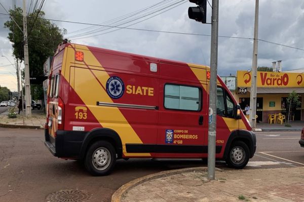 Imagem referente a notícia: Cadeirante de 53 anos é atropelada por carro no Bairro Coqueiral