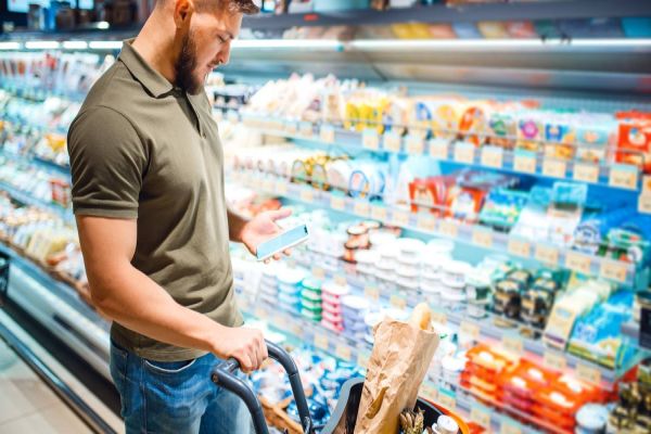 Bebida láctea, mistura láctea, soro de leite: descubra o que há por trás desses "novos" produtos