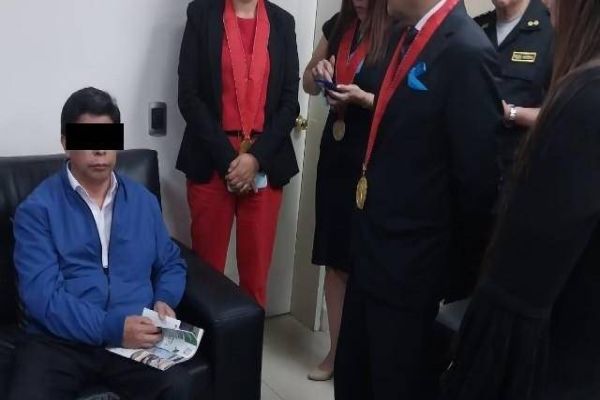 Após ser destituído da presidência, Pedro Castillo é preso no Peru