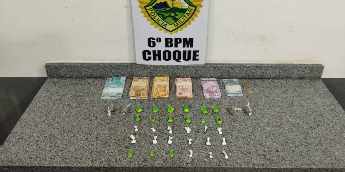 Jovem é detido pela PM com 30 buchas de cocaína e porções de maconha no Bairro Floresta