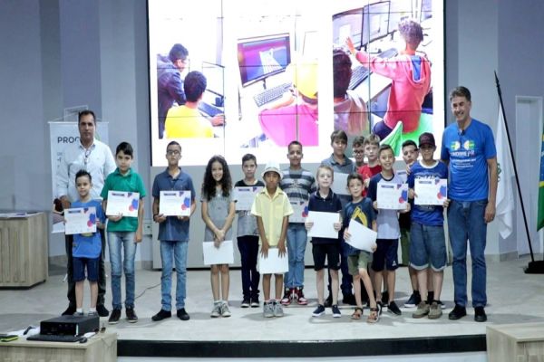 Tecnologia da informação é instrumento de transformação social em Cascavel