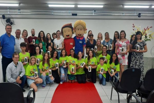 Agrinho premia alunos e professores que se destacaram na edição 2022