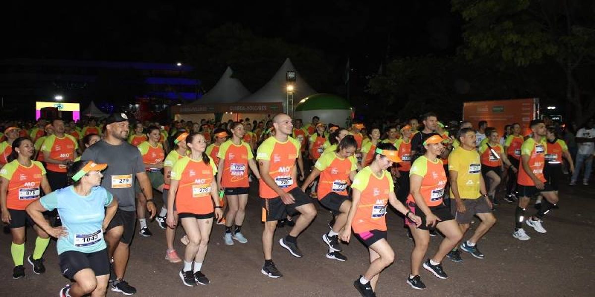 Mais de 1.200 inscritos participam da 6ª Corrida Noturna Unimed Cascavel