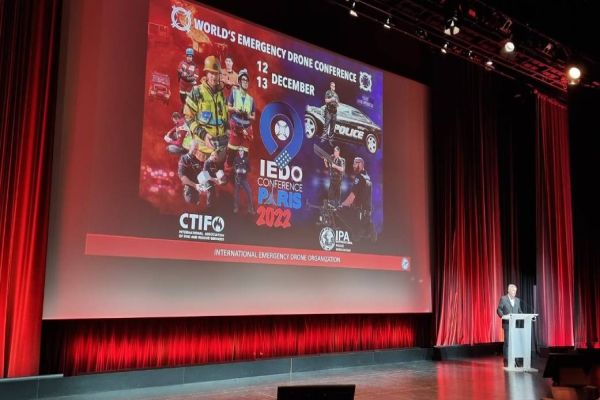 Imagem referente a notícia: Receita Federal recebe prêmio internacional por uso de drone em operação