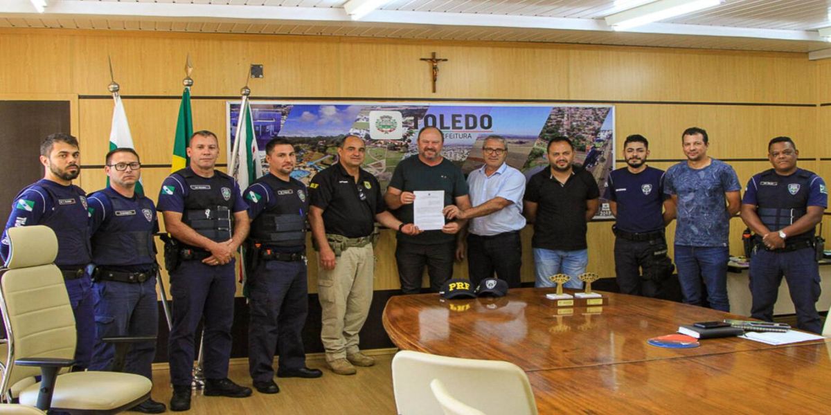 Prefeitura de Toledo e PRF firmam acordo de cooperação técnica