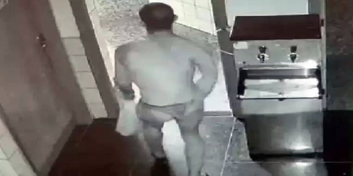 Ladrão vestindo apenas calcinha é flagrado furtando escola no DF; veja vídeo