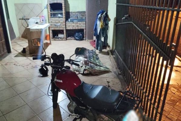 Garçom é morto com várias facadas ao chegar em sua casa na cidade de Sarandi