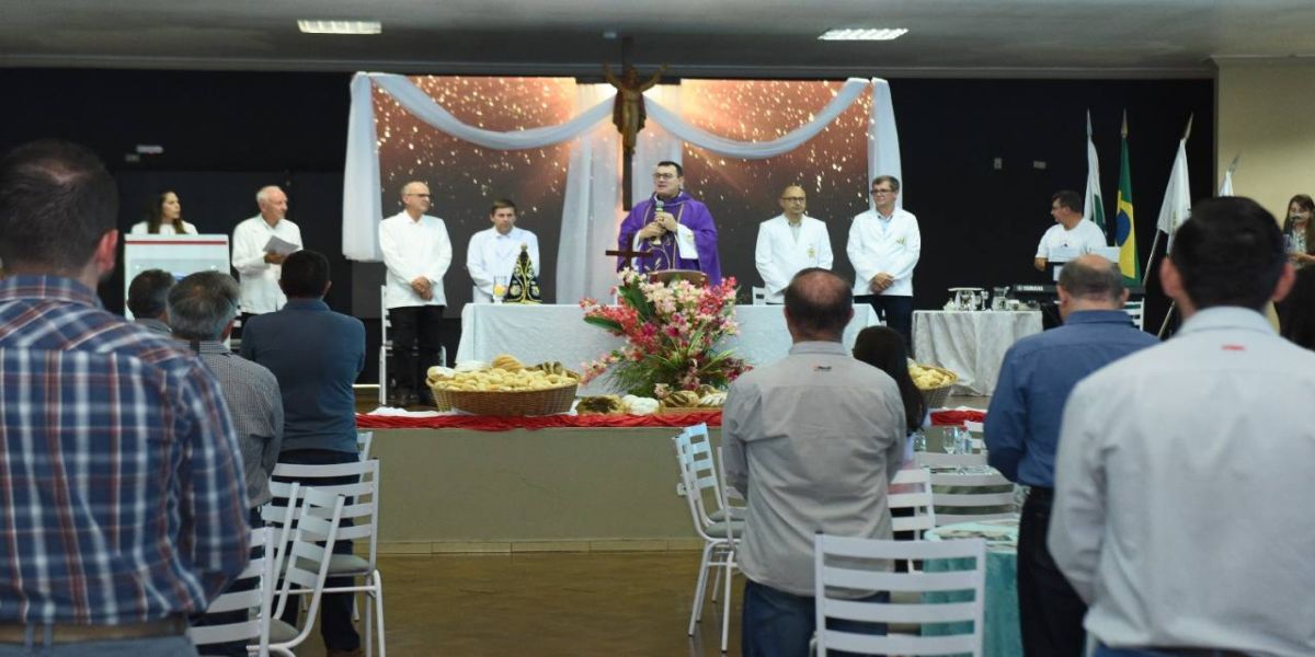 Missa celebra os 52 anos da Coopavel