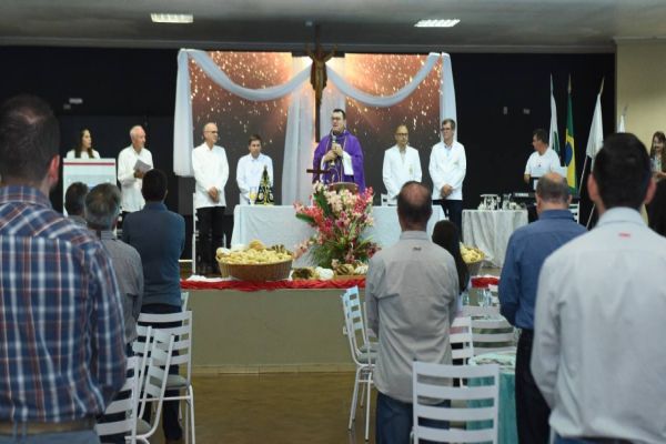 Missa celebra os 52 anos da Coopavel