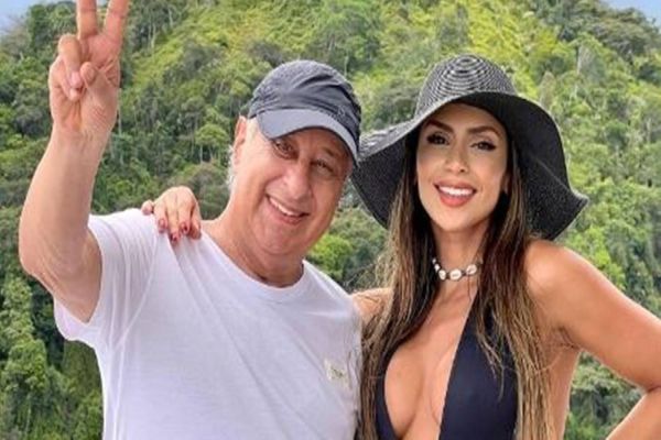 Namorada de Del Nero posta foto do casal curtindo passeio de lancha