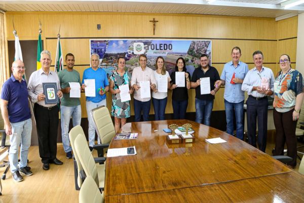 Sancionada a Lei que cria o “Professor Pesquisador” em Toledo