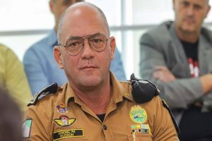 Imagem referente à notícia: Coronel Hudson Leôncio reassume Secretaria de Segurança do Paraná após desistir de disputar as eleições de 2026
